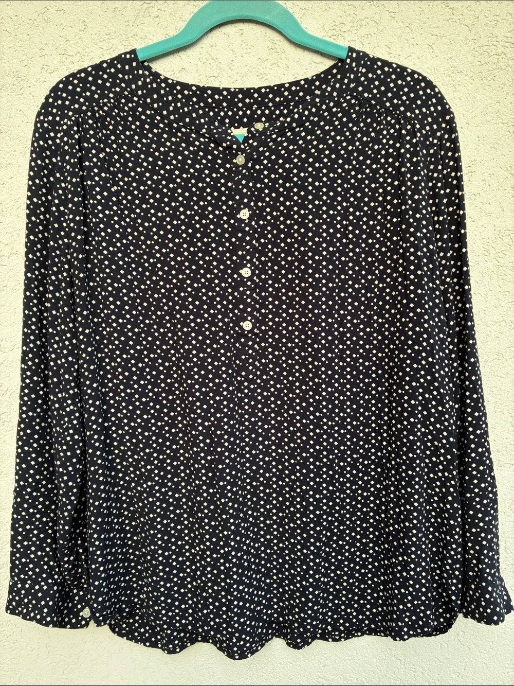 Loft. Navy blue long roll up sleeve square “polka dots” top with round collar